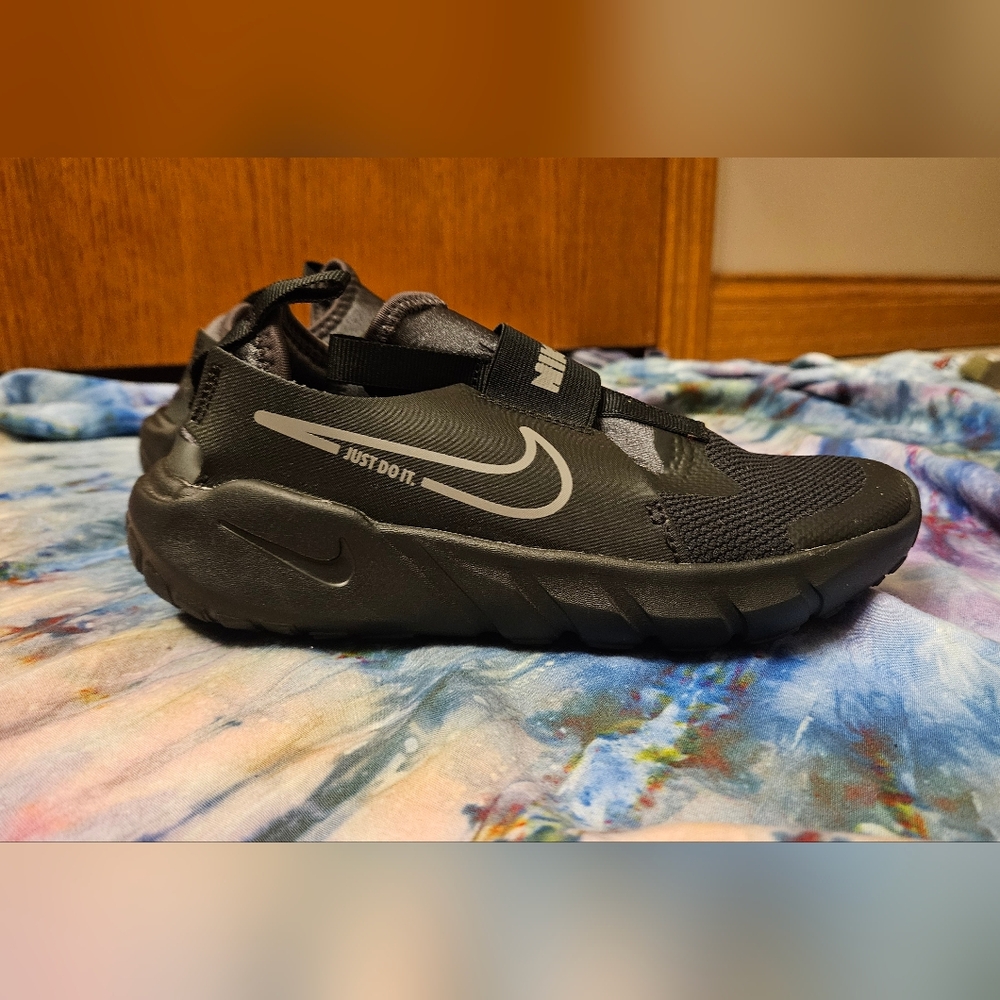 NIKE Kids Running Shoe